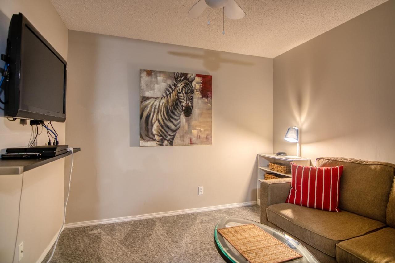 Mountain Getaway Condo - 5 Min Walk To The Beach! 因弗米尔 外观 照片