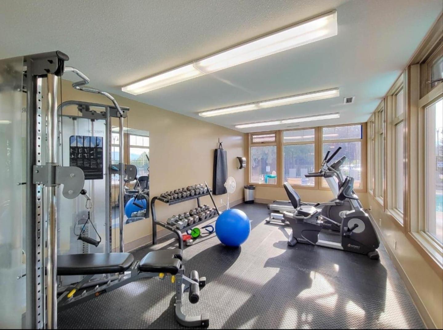 Mountain Getaway Condo - 5 Min Walk To The Beach! 因弗米尔 外观 照片